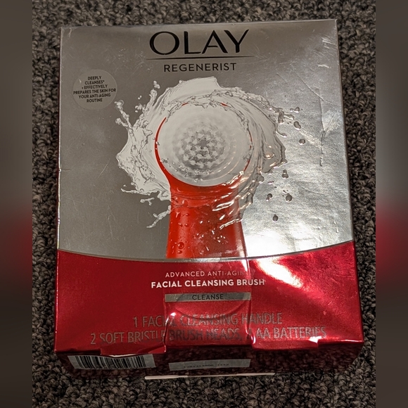 Olay Regenerist Advanced Anti Aging Facial Cleansing Brush NEW open box 2 brush - Picture 1 of 7
